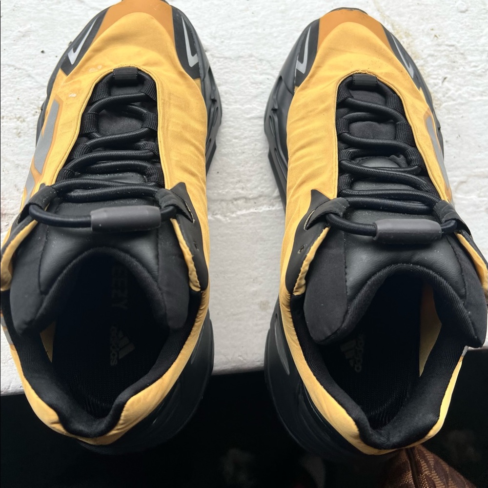 Yezzy